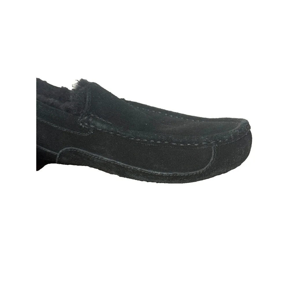 UGG Ascot Men’s Size 7 Black Suede Sheepskin Moccasin Slippers Loafers Cozy